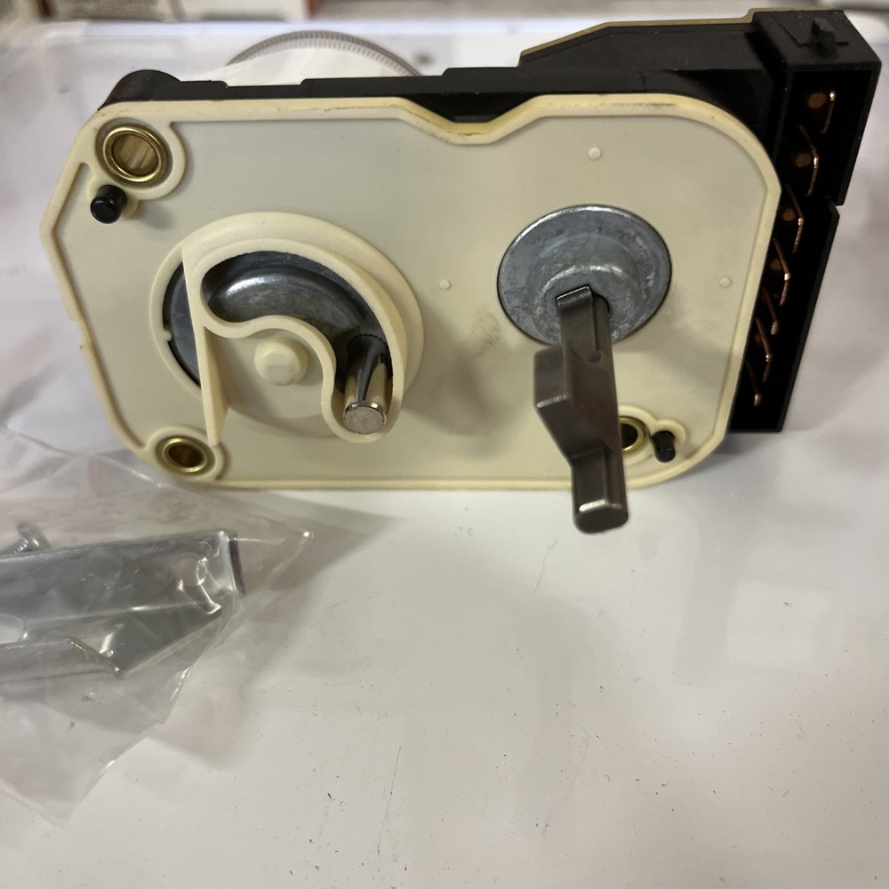 Standard US240 Ignition Ignition Switch P/N:US-240