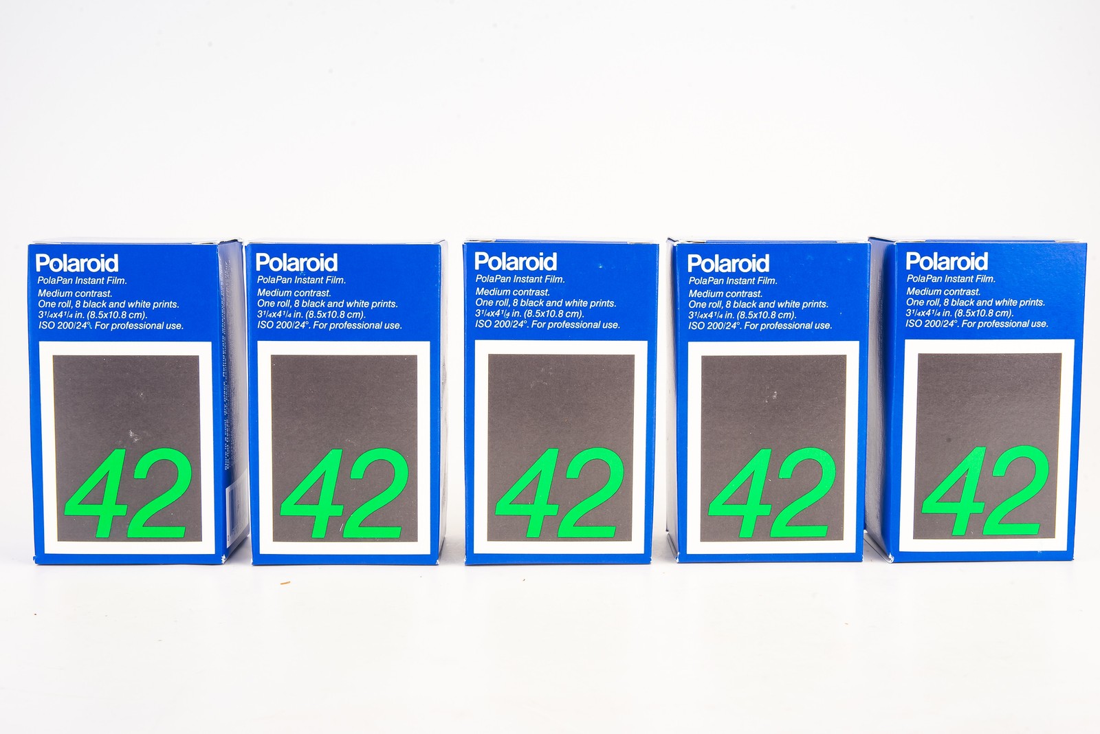 Polaroid INSTANT Roll Film Type 42 B&W 3 1/4 x 4 1/4'' Exp 1988 5 BOXES WORKS !