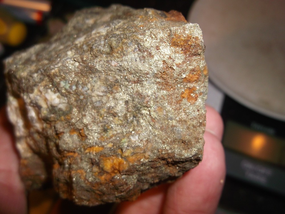 Gold, silver, copper, 474 grams samples ,ore high grade .