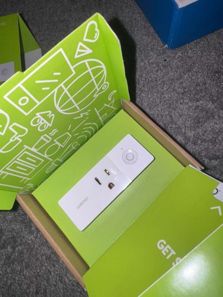 WeMo WiFi Enabled Mini Smart Plug - White open box