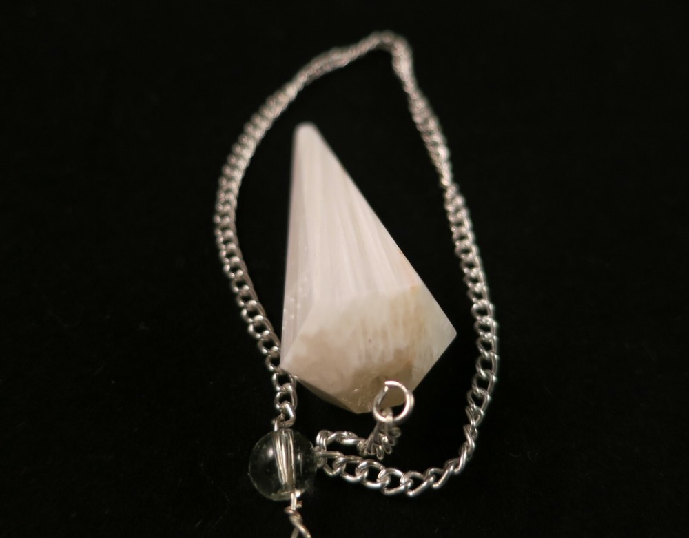 SCOLECITE CRYSTAL PENDULUM - INDIA