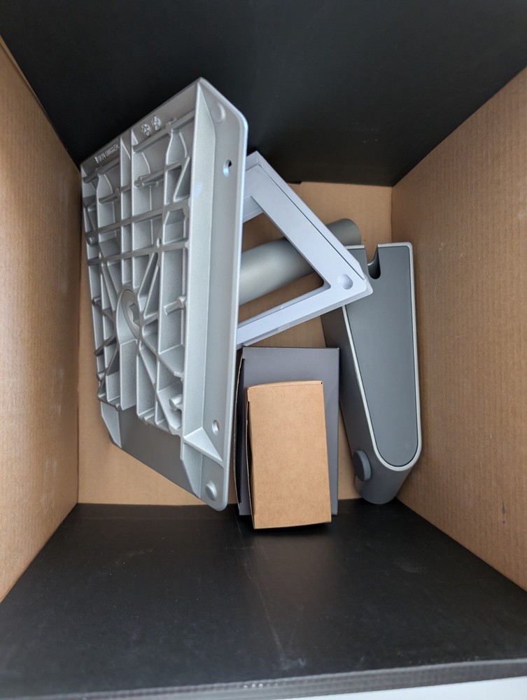 Starlink Performance Wall Mount - for “Performance Gen 3” terminals