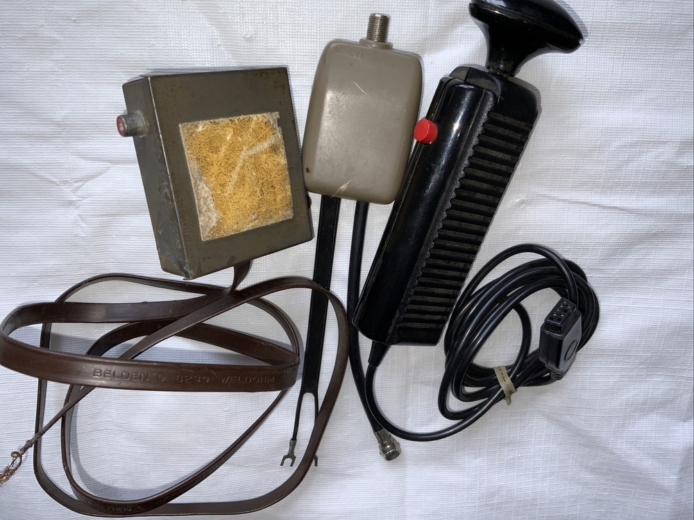 UHF/VHF/FM Band Separator Switch Box Ca010112 Video Command Lot Untested