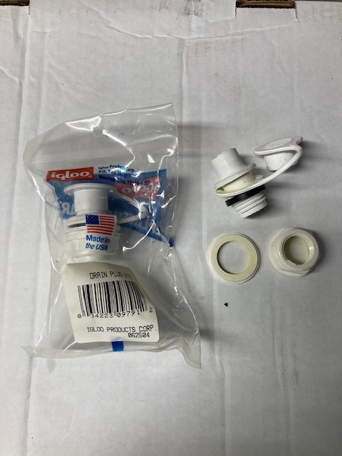 Igloo 062504  Drain Plug Assembly with Plastic Tethered Cap