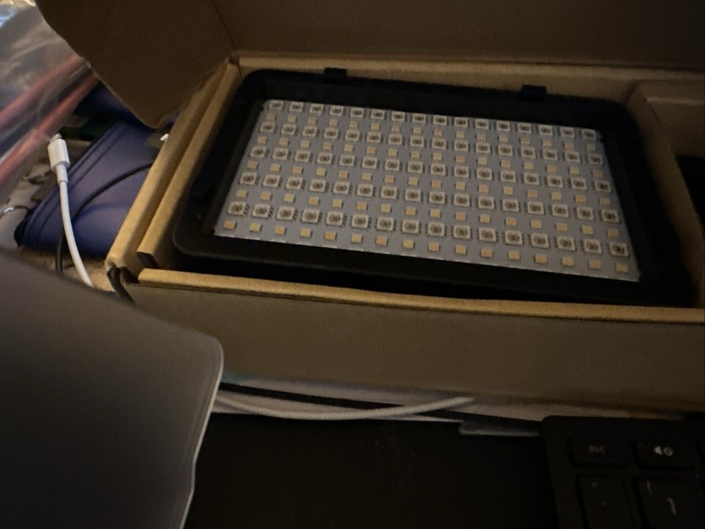 Neewer RGB 176 LED Light