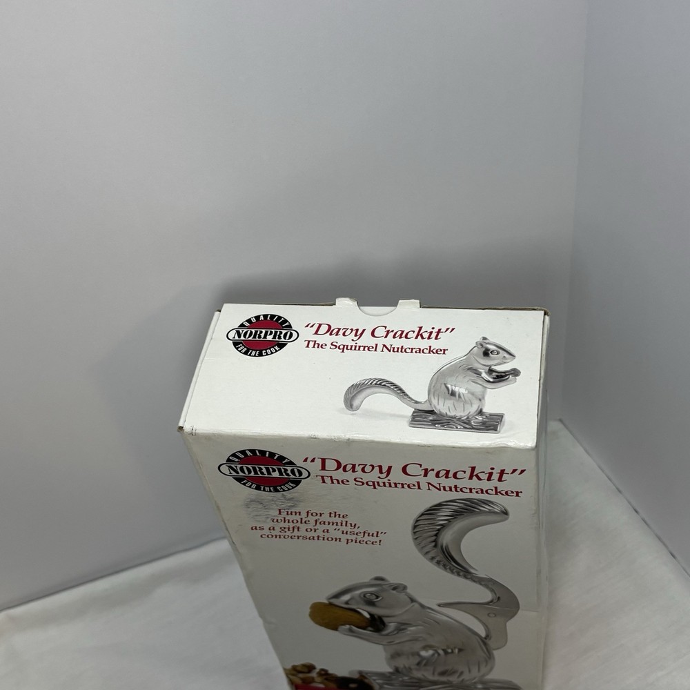 Norpro Davy Crackit The Squirrel Nutcracker Cast Aluminum Silver 5.5"