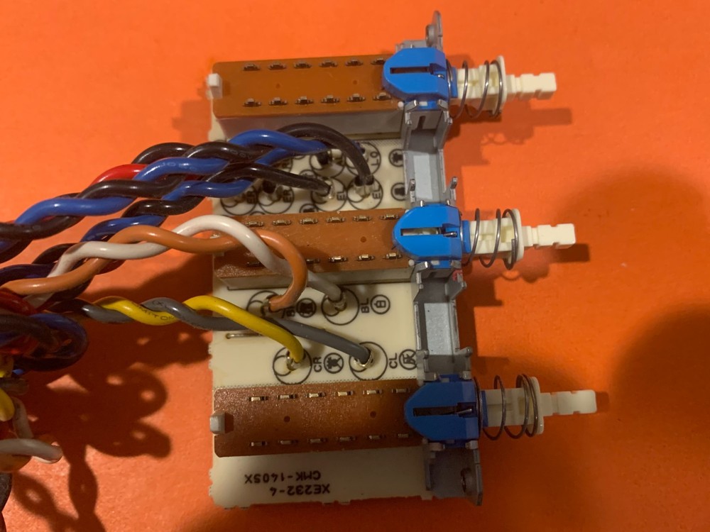 Yamaha MX-800U Stereo Power Amplifier - Switch Assembly