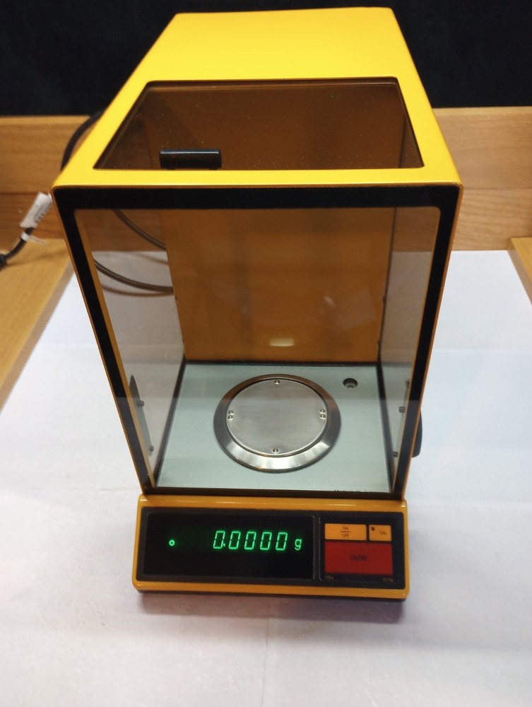 SARTORIUS 1702 ANALYTICAL LAB BALANCE