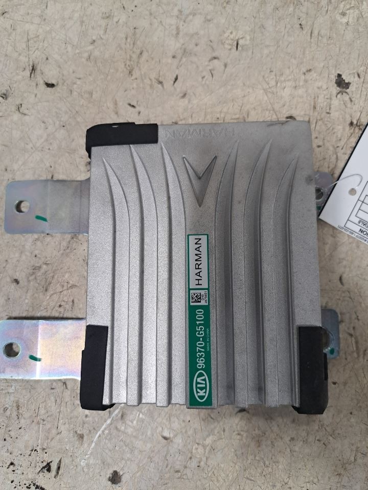 2017 Niro Amplifier Sku#4282818