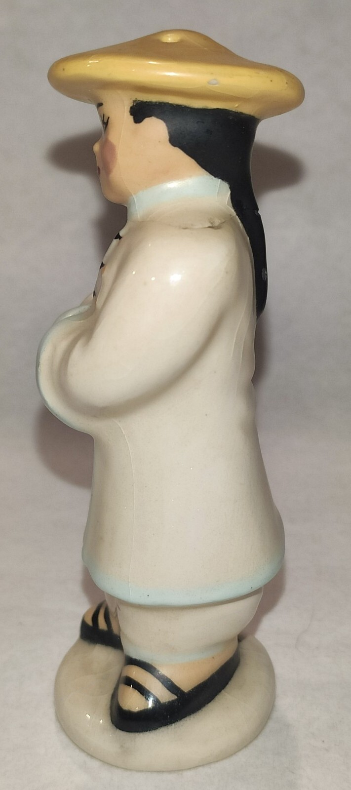 Vintage Ceramic Asian Salt And Pepper Shaker 4¼" Tall Signed **Damaged Read**