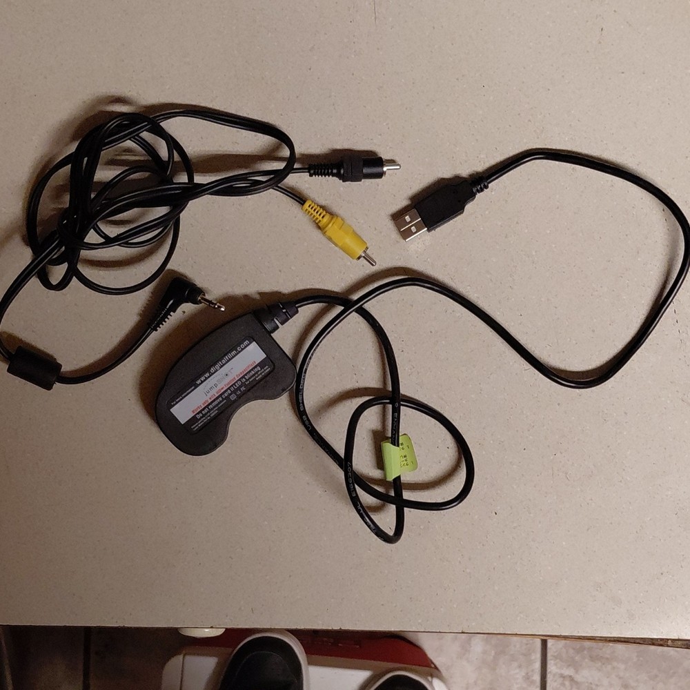 Lexar Media USB CompactFlash Card Reader JumpShot USB005 for CompactFlash Cards