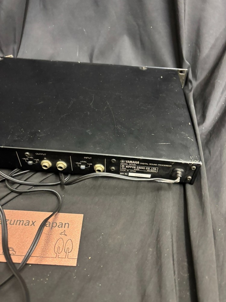 Yamaha SPX90 Digital Multi Effects Processor Powers On Needs repair Display