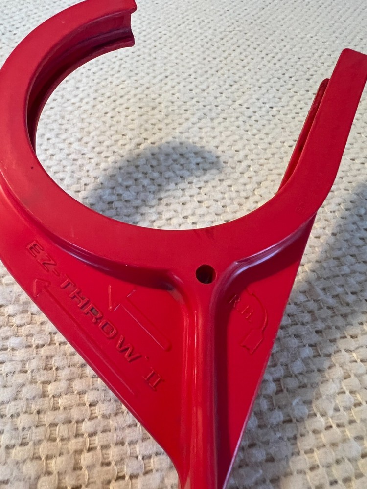 MTM Case Guard Clay Pigeon Thrower