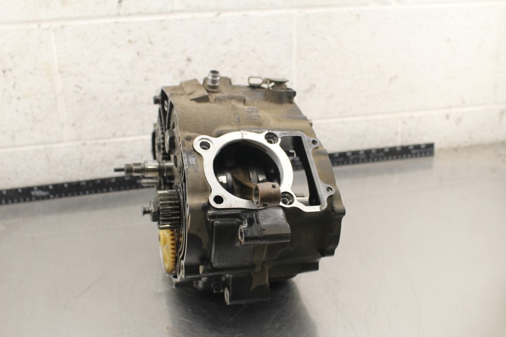1982 Yamaha XT200 ENGINE MOTOR BOTTOM 7SM3220