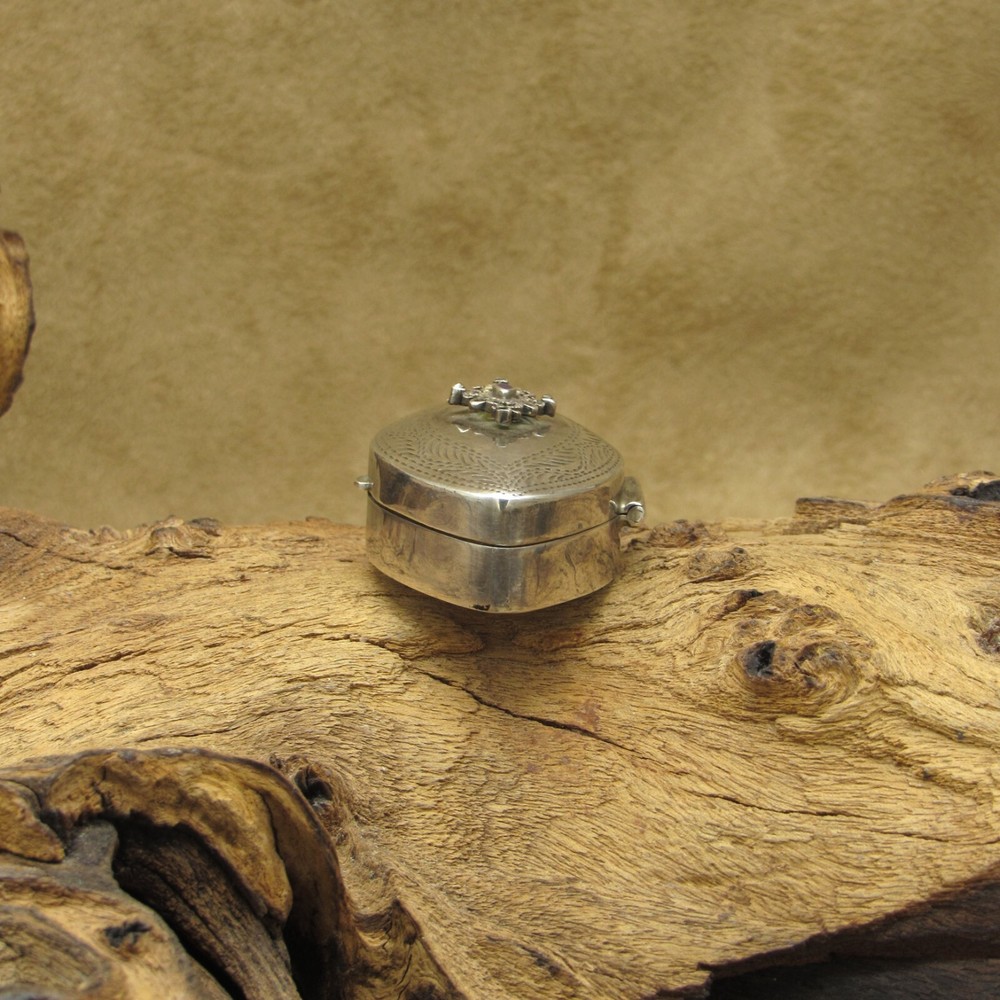 Intricate Sterling Silver Pillbox with Lapis Accent