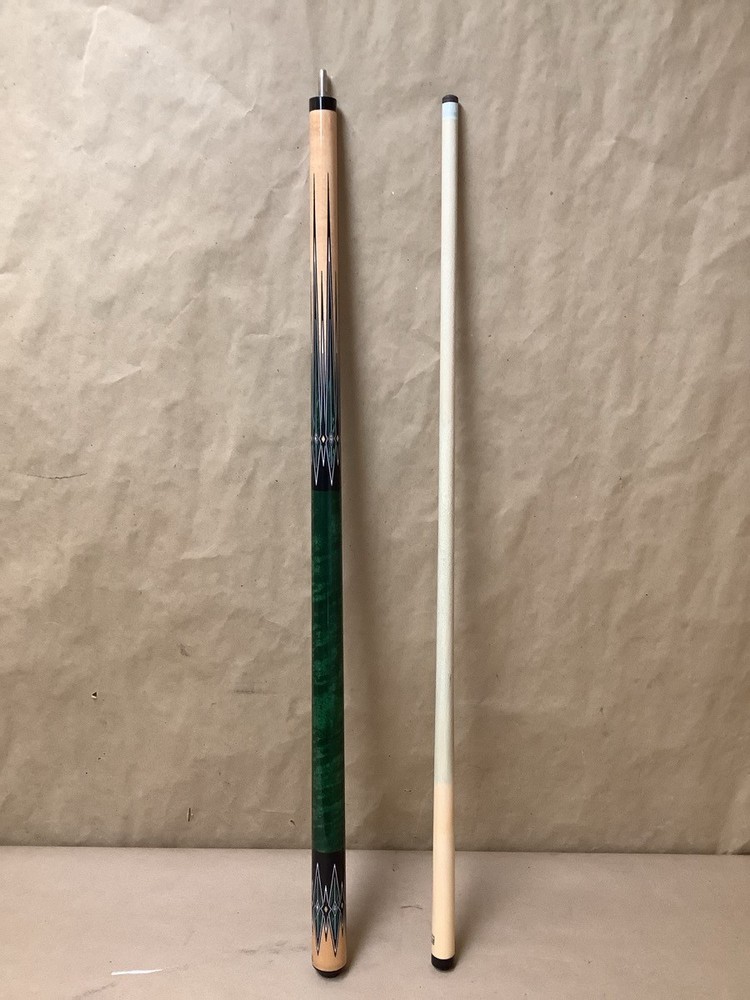 BLK/GREEN 8-POINT CUE NO CASE (G29014598)