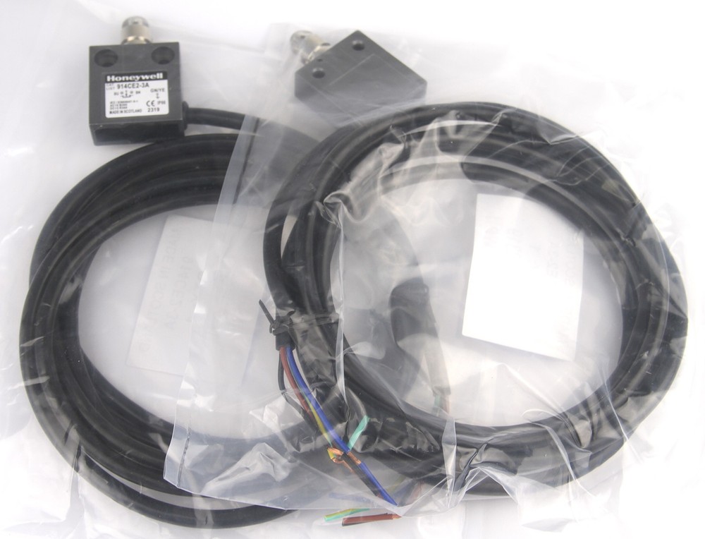 New in box HONEYWELL 914CE2-3A Limit Switch
