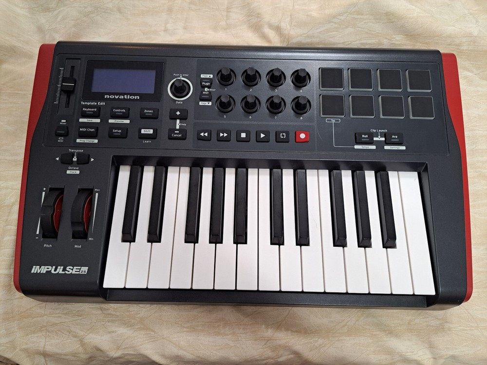 Novation Impulse 25 Controller Keyboard (used)