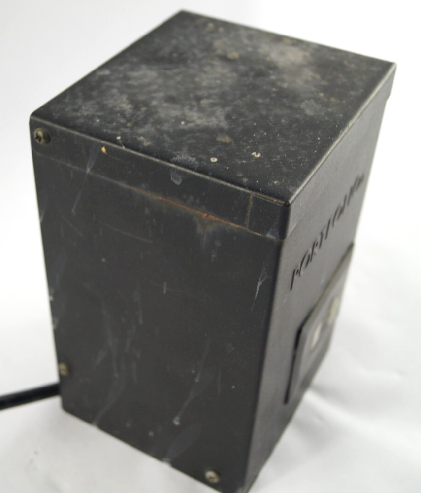 Portfolio 43YV E330586 Landscape Light Transformer Timer 120W 12V WORKING E133
