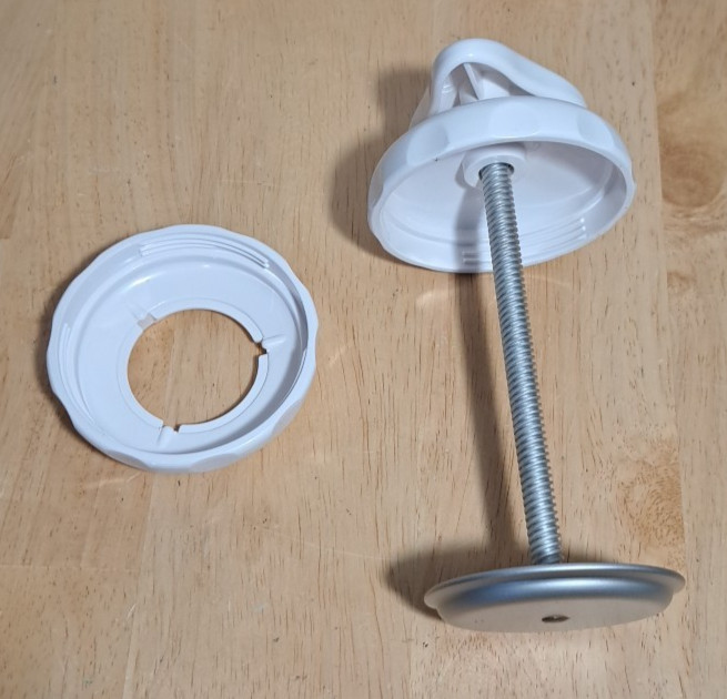 OPEN BOX Pampered Chef Cookie Press #1526 10 Discs & aInstructions