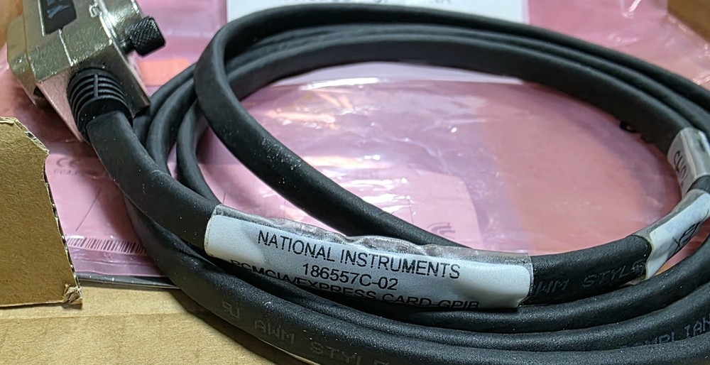 NATIONAL INSTRUMENTS PCMCIA-GPIB Interface Card with 2 Mt Latching Cable