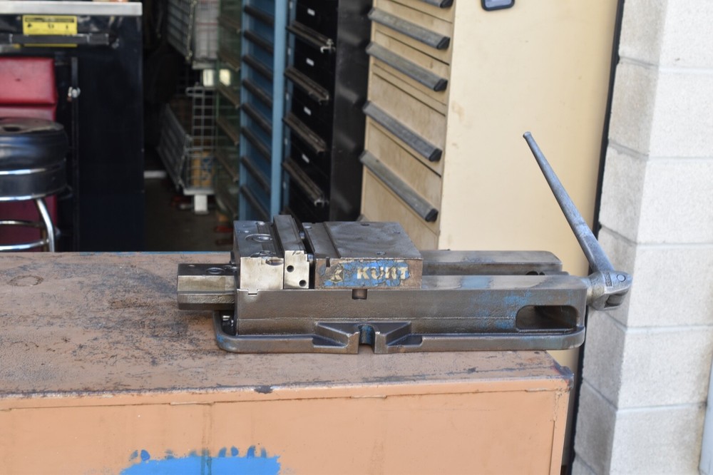 Kurt D810 vise