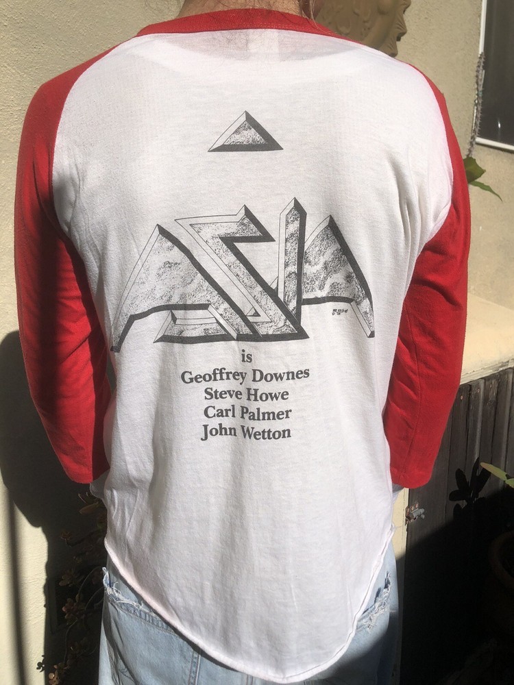 ASIA MUSIC BAND 1982 INVASION TOUR RARE RED ORIGINAL CONCERT RAGLAN T-SHIRT!