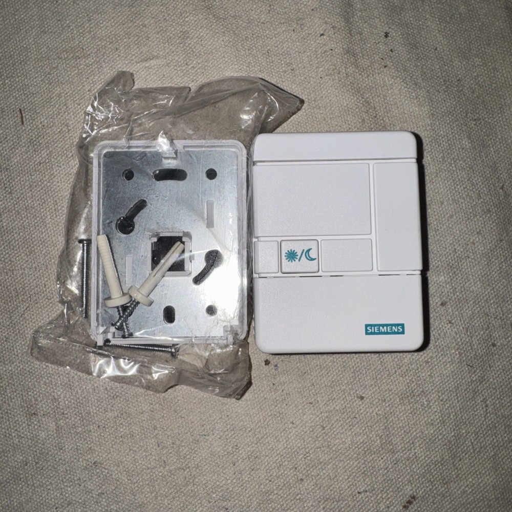 Siemens 540-662B Electronic Room Sensor White