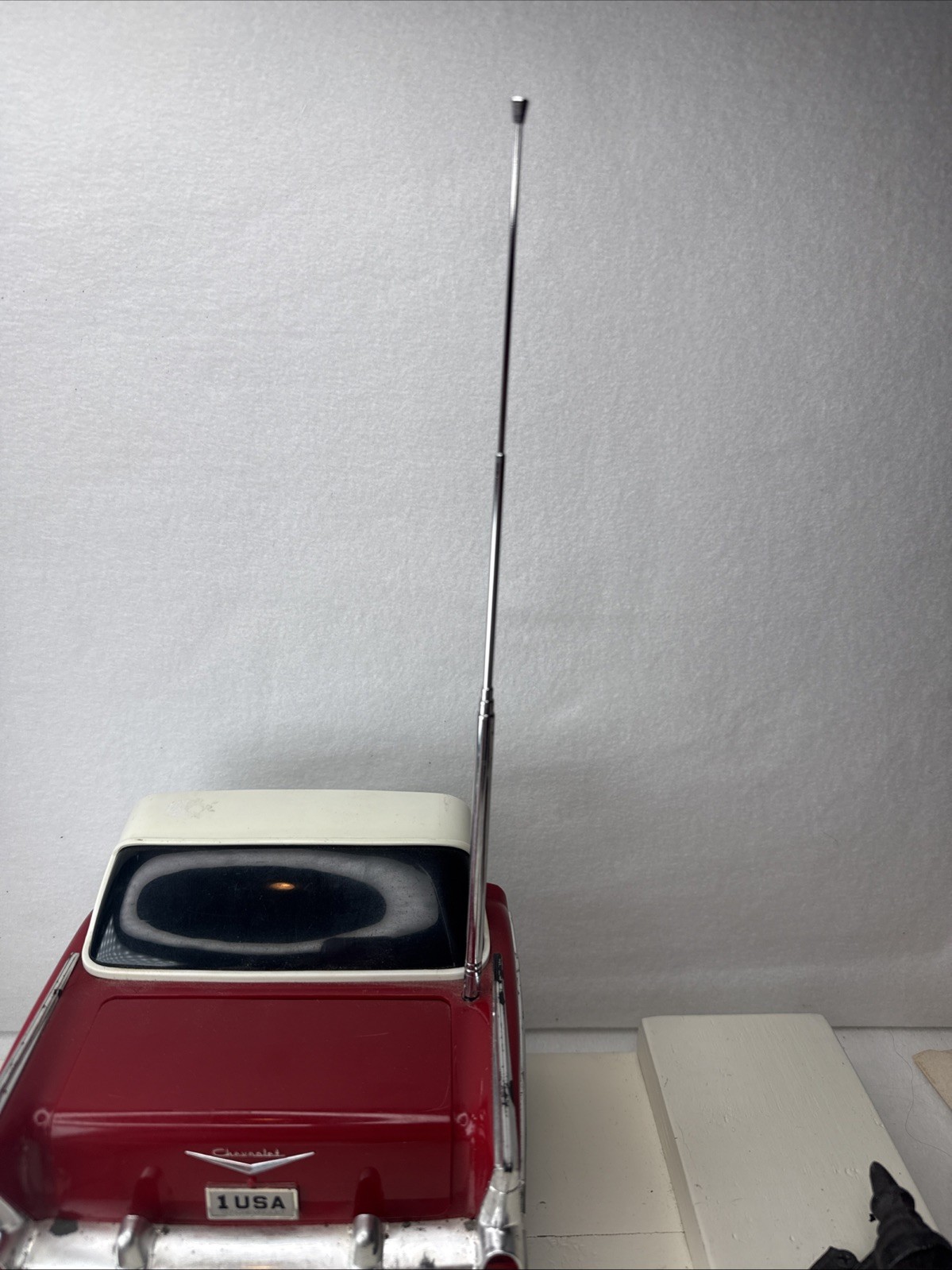 Vintage 1988 Red 1957 Chevy Belair Novelty, Am/Fm Wall Mount Radio. WORKS!