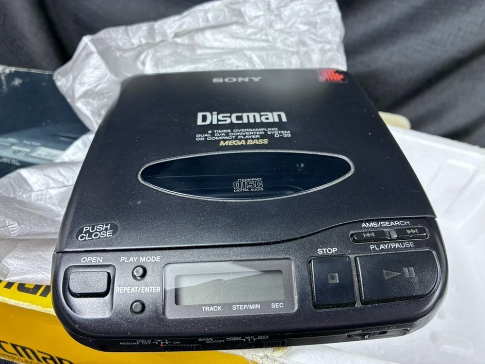 Sony Discman D-33 CD Compact Player