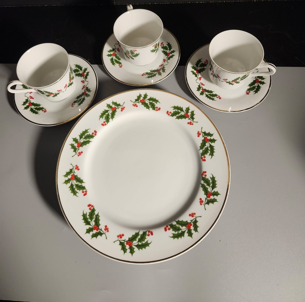 3 Piece Holiday Dish Set