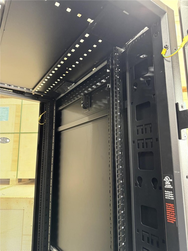 AR3100 ENCLOSURE 42U SERVER RACK DATA CABINET PULSE DELL VERTIV APC RACKS