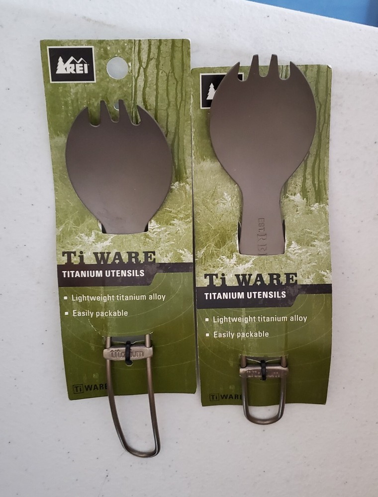 A Camping gear bundle, Rei