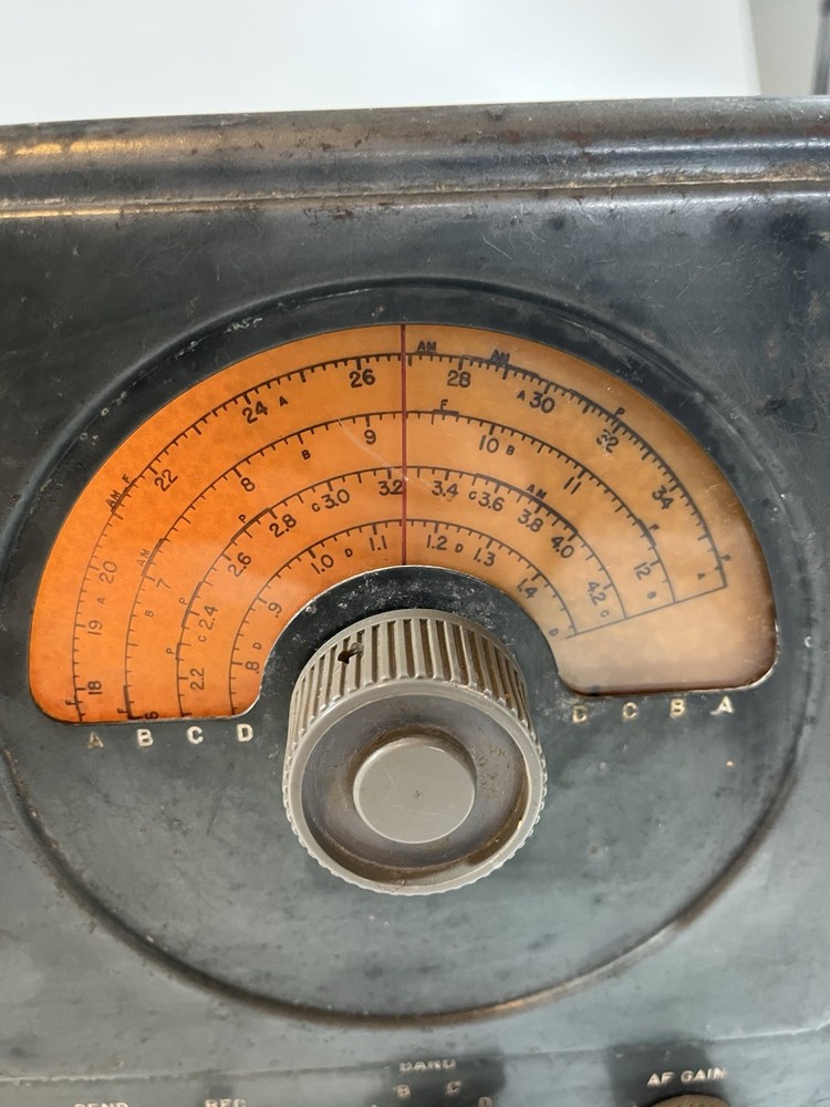 National Radio Model NC 33