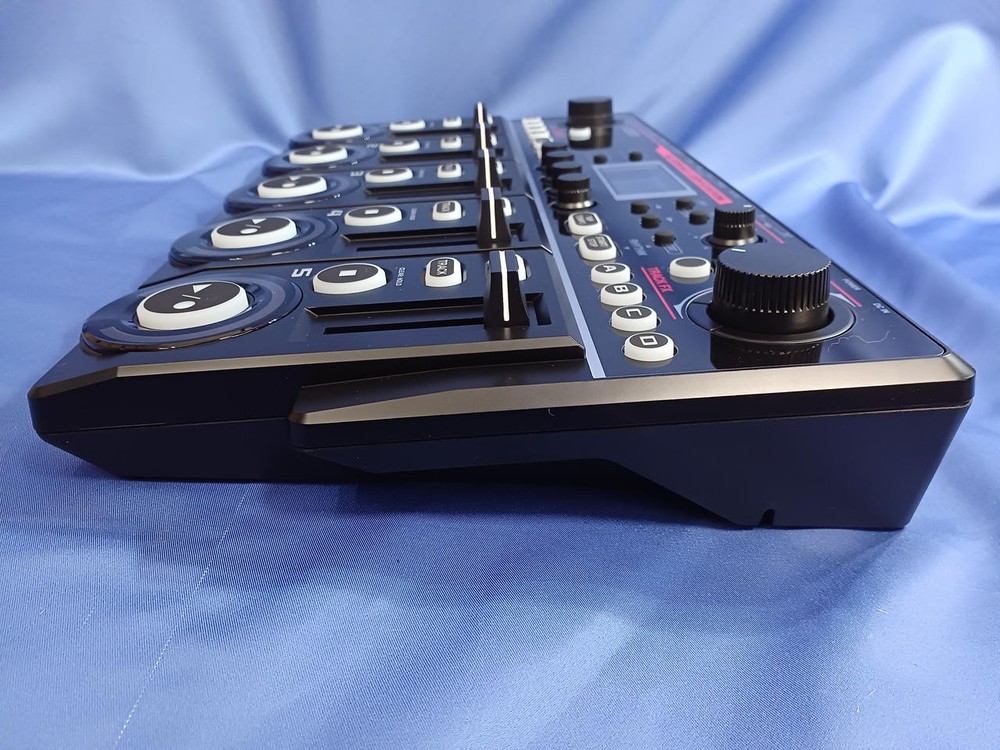 BOSS RC-505 MK2 Tabletop Loop Station Professional Multi-Track Looper