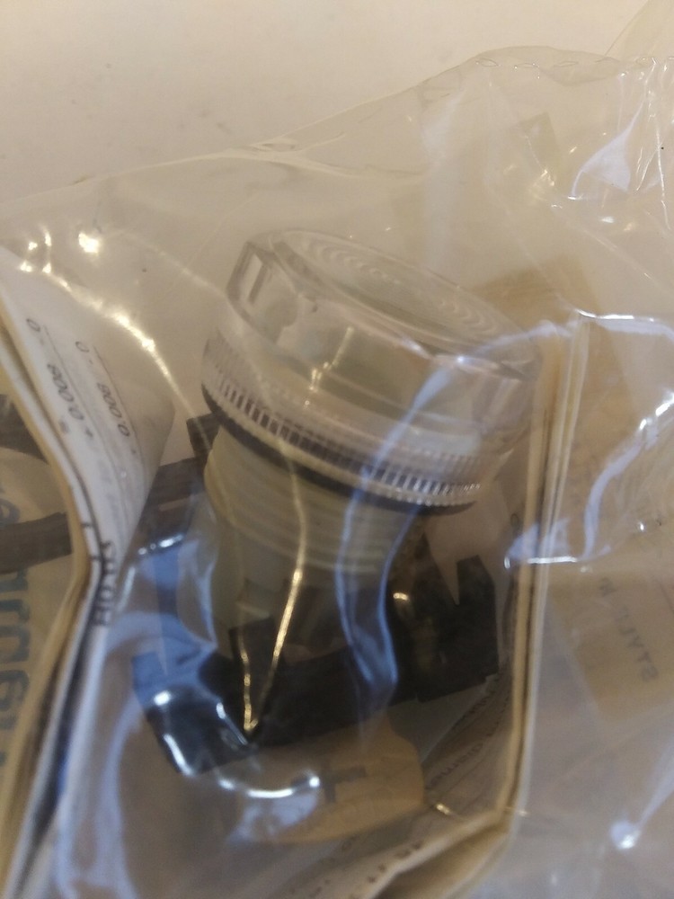 Eaton/Cutler Hammer E22H0X10 Indicator Light.