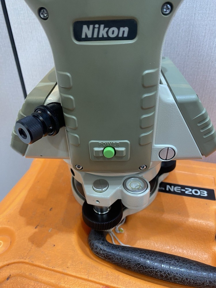 Nikon Ne-203 Electronic Digital Theodolite