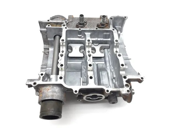 Engine Upper Lower Center Cases Case 2024 Yamaha Wolverine RMAX4 1000 XT-R 3377