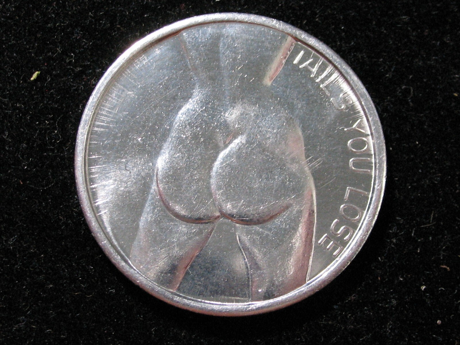 ADULT SEXY FLIPPING TOKEN * HEADS I WIN * TAILS YOU LOSE * 31 MM *