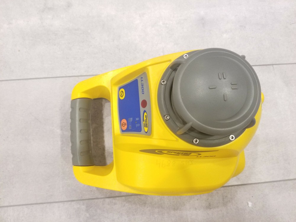 SPECTRA PRECISION LASER LEVEL- LL300