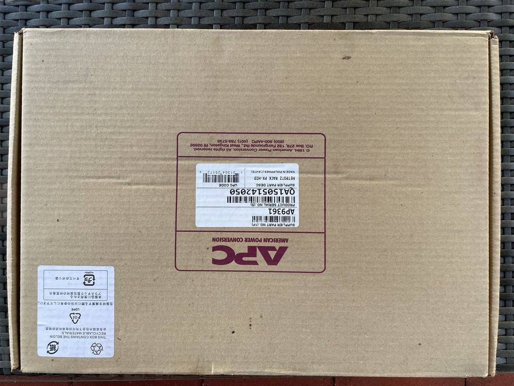 APC AP 9361 NETBOTZ RACK PX-HID