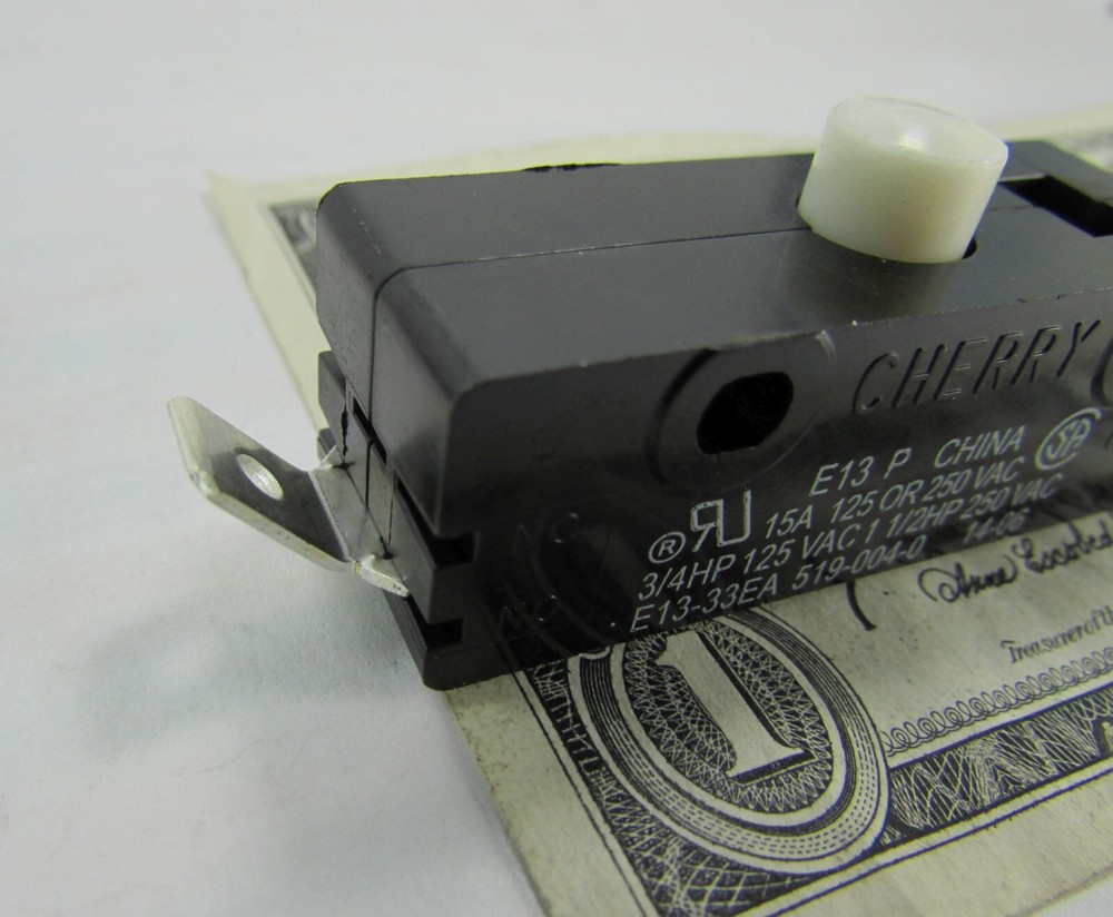 Lot 2 Cherry E13 15A Normally Open Snap Action Pushbutton MicroSwitch 125VAC/250