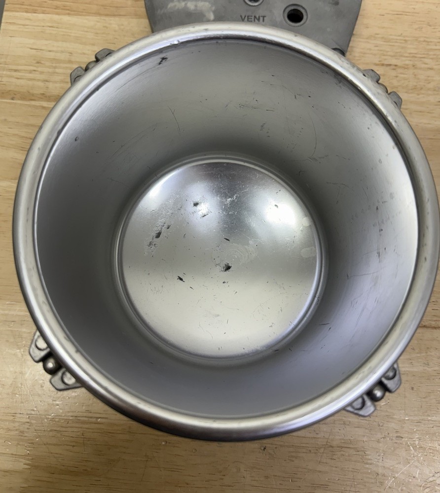 Binks SG2 Plus Pressure Cup Model 80-651 2 Quart Only A