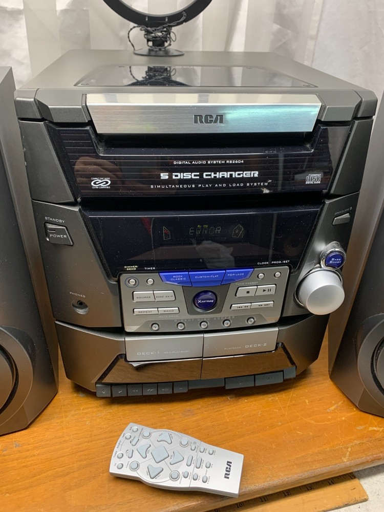 RCA RS2604 Digital Component Stereo System Tuner Cassette & 5 Disc CD Changer