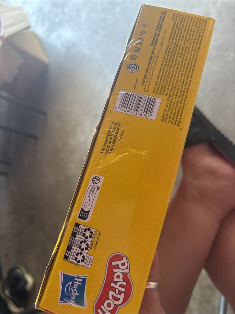 Play-Doh Blooming Flowers-Damaged Box
