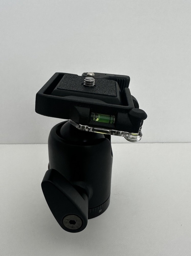 Giottos Ballhead with MH630 Quick Release Platform & MH620 Plate