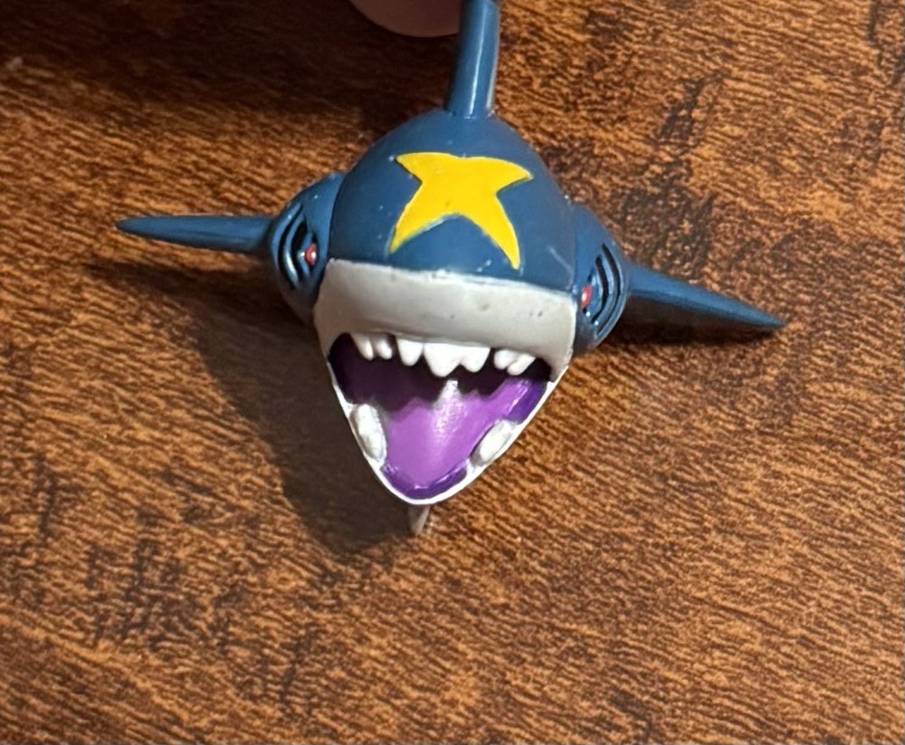 Sharpedo Pokemon TOMY Collection AG 2004 Authentic Figure