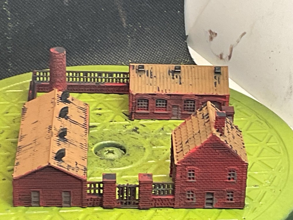 1/285 Painted Medium Multi Building Walled Factory Complex