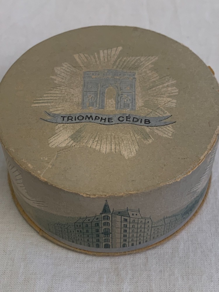 7 antique powder boxes, filled