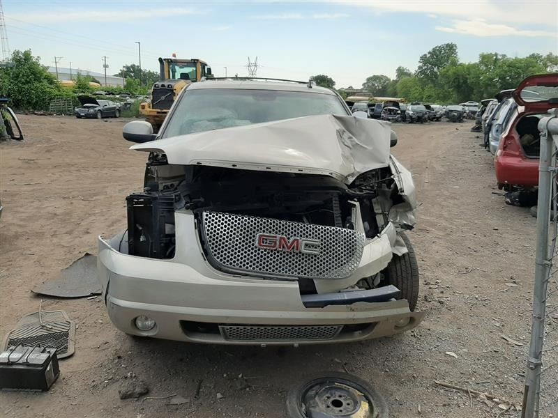 YUKON 2007 High Mounted Stop Light 541601